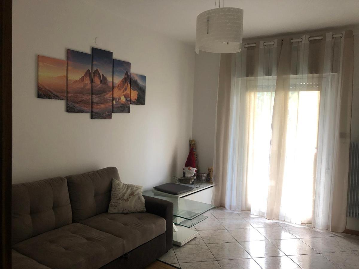 Casa Di Max - Private Room In Apartment With Shared Bathroom Free Parking โบลซาโน ภายนอก รูปภาพ
